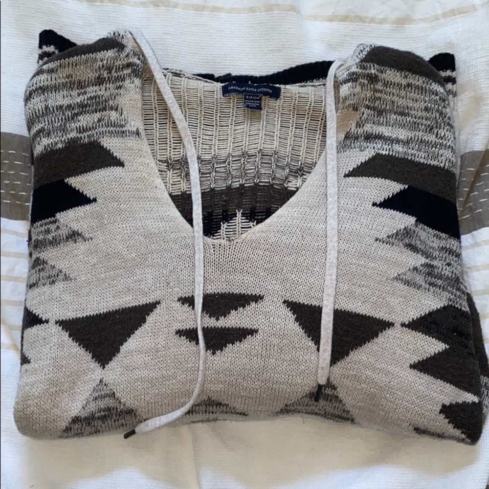 American Eagle Sweater